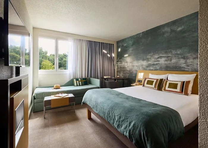 Отель Novotel Байе